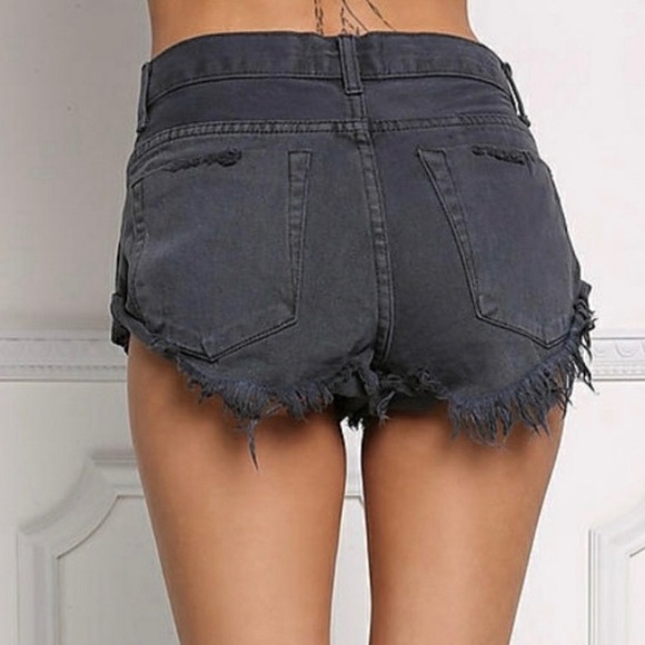 Frayed Bandit Cuffed Shorts Charcoal - Picture 4 of 6